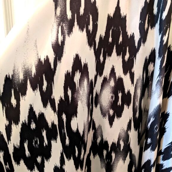 SANGRIA Midi Fitted and Flowy Dress Sleeveless Bra Cups Size 10 - Picture 2 of 6